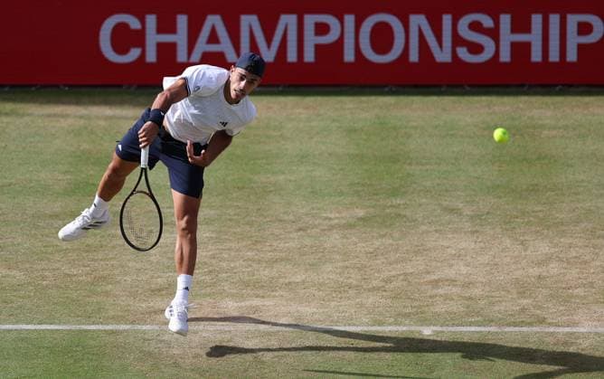 Francisco Cerundolo of Argentina in action HSBC Queen s Club Championships, Day Twelve, Tennis, Queen s Club, West Kensington, London, UK - 17 Jun 2026London Queen s Club United Kingdom  Copyright: xEllaxLing Shutterstockx 16924338da