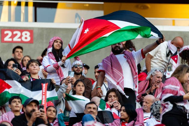 SANTA CLARA, CA - JUNE 16: Jordan fans hold up a flag before the FIFA World Cup, WM, Weltmeisterschaft, Fussball 2026 Group J match between Austria and Jordan on June 16, 2026 at San Francisco Bay Area Stadium in Santa Clara, CA. (Photo by Matthew Huang Icon Sportswire) SOCCER: JUN 16 FIFA World Cup 26 Group J - Austria vs Jordan EDITORIAL USE ONLY Icon260616048