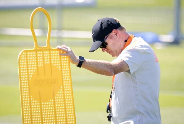 KANSAS CITY - National coach Ronald Koeman during a training session of the Dutch national team, Nationalteam at the KC Current Training Facility, on June 17, 2026, in Kansas City. The Dutch team is preparing for the match against Sweden at the FIFA World Cup, WM, Weltmeisterschaft, Fussball ROBIN VAN LONKHUIJSEN ANP xVIxANPxSportx xxANPxIVx 561269196 originalFilename: 561269196.jpg