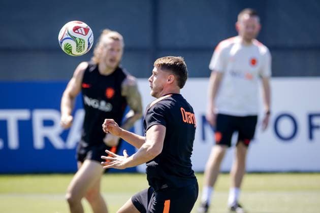 KANSAS CITY - Micky van de Ven of the Netherlands during a training session of the Dutch national team, Nationalteam at the KC Current Training Facility, on June 17, 2026, in Kansas City. The Dutch team is preparing for the match against Sweden at the FIFA World Cup, WM, Weltmeisterschaft, Fussball ROBIN VAN LONKHUIJSEN ANP xVIxANPxSportx xxANPxIVx 561269438 originalFilename: 561269438.jpg