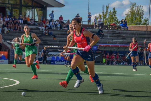 Lucia Jimenez (C) 8 8 versus Sarah Hawkshaw (C) 8 8 during the FIH Pro League game between Spain and Ireland at HC Rotterdam stadion, Netherlands.  Copyright: xArnexvanxderxBenx xSPPx Sportspressphoto_SPR168535