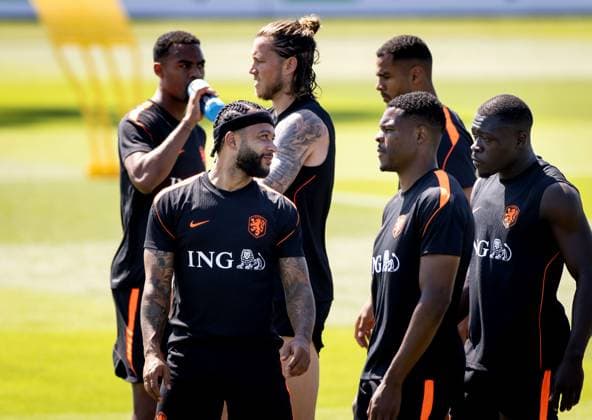 KANSAS CITY - Ryan Gravenberch of the Netherlands, Memphis Depay of the Netherlands, Wout Weghorst of the Netherlands, Denzel Dumfries of the Netherlands, Cody Gakpo of the Netherlands and Brian Brobbey of the Netherlands during a training session of the Dutch national team, Nationalteam at the KC Current Training Facility, on June 17, 2026, in Kansas City. The Dutch national team is preparing for the match against Sweden during the FIFA World Cup, WM, Weltmeisterschaft, Fussball KOEN VAN WEEL ANP xVIxANPxSportx xxANPxIVx 561270501 originalFilename: 561270501.jpg