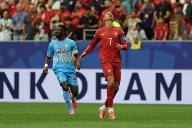 Portugal s Cristiano Ronaldo (R) reacts during a 2026 World Cup Group K soccer match between Portugal and the Democratic Republic of Congo, in Houston, Texas, USA, 17 June 2026 . Portugal vs Democratic Republic of Congo !ACHTUNG: NUR REDAKTIONELLE NUTZUNG!  Copyright: xCarlosxRamírezx GRAF256 20260617-55020625693_1