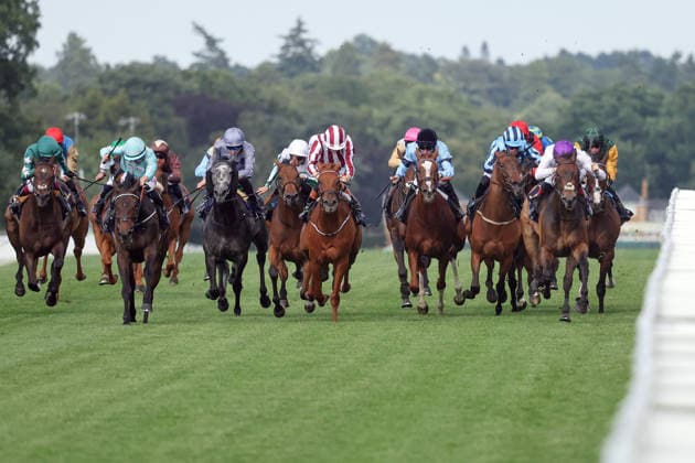 17.06.2026, Ascot, Windsor, GBR - Alobayyah (second from left) with Tom Marquand up wins the Kensington Palace Stakes. Ascot racecourse. (Pferd, Jockey, Alobayyah, Marquand, Sieg, Ziel, Zielankunft) 260617D605ROYAL_ASCOT.JPG