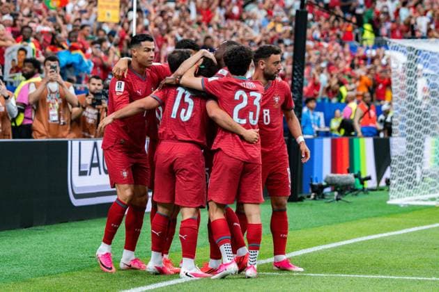FIFA Fussball Weltmeisterschaft 2026, Gruppe K, Spiel 1, Portugal vs. DR Kongo, 17.06.2026 im NRG Stadium in Houton, Texas Tor zum 1:0 durch Joao Neves mit Cristiano Ronaldo Pedro Neto Tomas Araujo Renato Veiga Cristiano Ronaldo