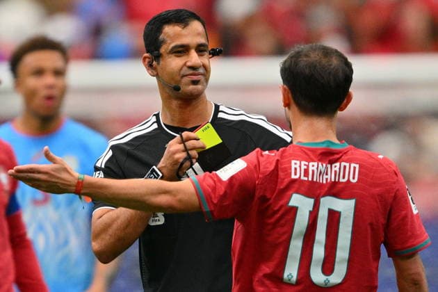 FIFA World Cup, WM, Weltmeisterschaft, Fussball 2026 - Group K - Portugal vs DR Congo Bernardo Silva (R) of Portugal talks to Qatari referee Abdulrahman Al-Jassim (L) during the FIFA World Cup 2026 group stage match Portugal against Democratic Republic of Congo, in Houston, USA, 17 June 2026. HOUSTON United States  Copyright: xSAMxWASSONx
