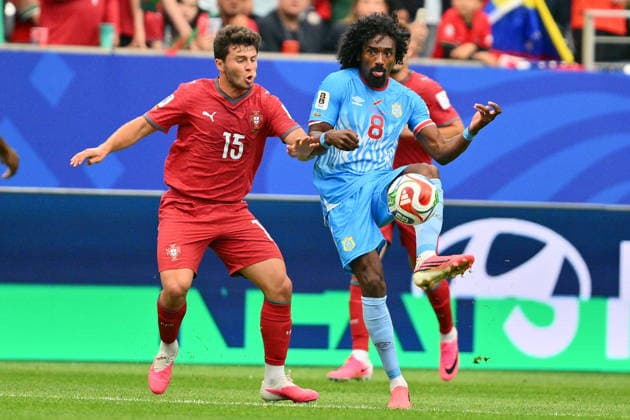 FIFA World Cup, WM, Weltmeisterschaft, Fussball 2026 - Group K - Portugal vs DR Congo Joao Neves (L) of Portugal and Samuel Moutoussamy of DR Congo in action during the FIFA World Cup 2026 group stage match Portugal against Democratic Republic of Congo, in Houston, USA, 17 June 2026. HOUSTON United States  Copyright: xSAMxWASSONx