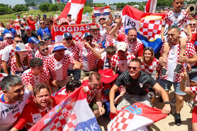 England v Croatia: Group L - FIFA World Cup, WM, Weltmeisterschaft, Fussball 2026 Croatian fans are seen in front of Dallas stadium ahead of the FIFA World Cup 2026 Group L match between England and Croatia at Dallas Stadium on June 17, 2026 in Dallas, Texas.  SanjinxStrukic PIXSELL