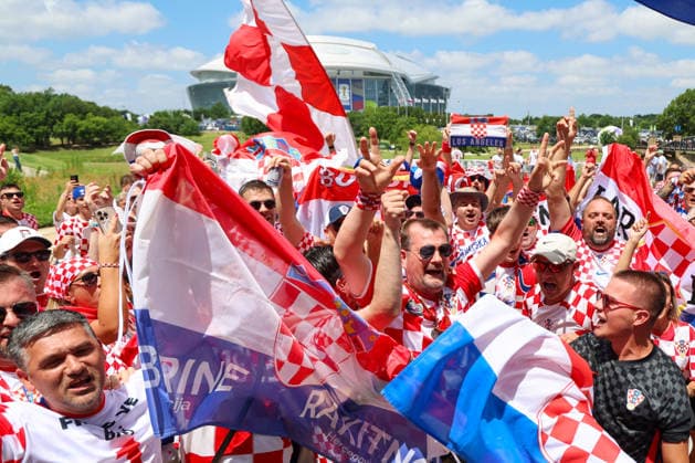 England v Croatia: Group L - FIFA World Cup, WM, Weltmeisterschaft, Fussball 2026 Croatian fans are seen in front of Dallas stadium ahead of the FIFA World Cup 2026 Group L match between England and Croatia at Dallas Stadium on June 17, 2026 in Dallas, Texas.  SanjinxStrukic PIXSELL