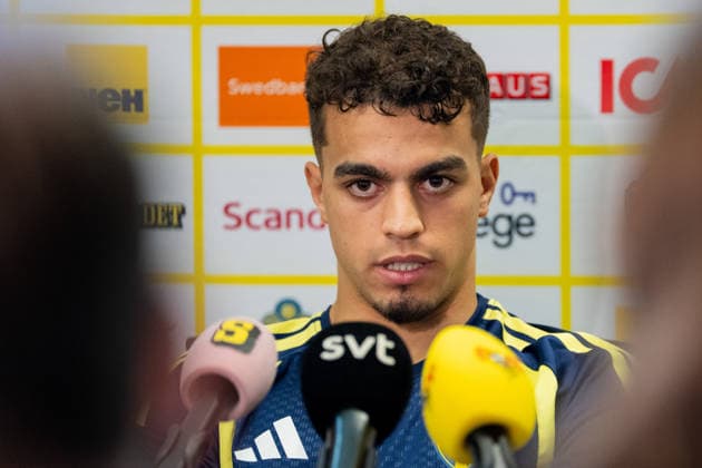 260617 Yasin Ayari of the Swedish men s national football team in the mixed zone after a training session during day 7 of the FIFA World Cup, WM, Weltmeisterschaft, Fussball 2026 on June 17, 2026 in Dallas. Photo: Petter Arvidson BILDBYRAN kod PA PA1239 fotboll football soccer fotball vm fotbolls-vm fotball-vm fotbolls-vm 2026 fifa world cup 2026 mixed zone sverige sweden sverige a day 7 bbeng