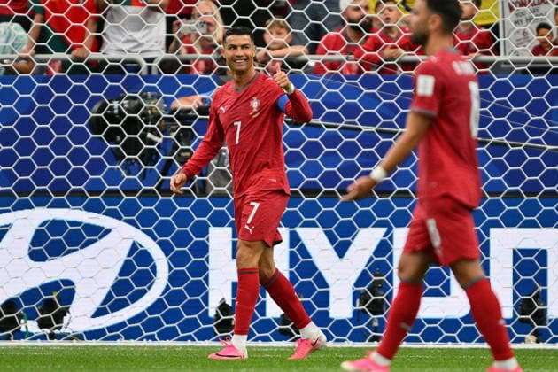 FIFA World Cup, WM, Weltmeisterschaft, Fussball 2026 - Group K - Portugal vs DR Congo Cristiano Ronaldo of Portugal gives thumbs up during the FIFA World Cup 2026 group stage match Portugal against Democratic Republic of Congo, in Houston, USA, 17 June 2026. HOUSTON United States  Copyright: xSAMxWASSONx