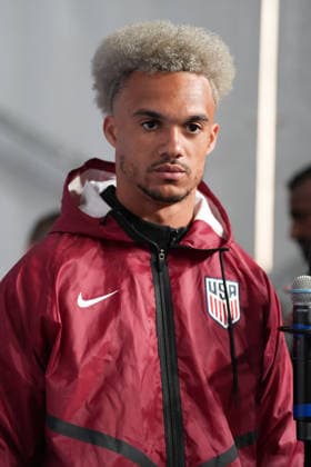 US defender Antonee Robinson takes part in a press conference, PK, Pressekonferenz in Seattle, United States, 17 June 2026. USA will face Australia in their 2026 World Cup Group D soccer match on 19 June. USA s presser !ACHTUNG: NUR REDAKTIONELLE NUTZUNG!  Copyright: xOmarxAlonsox GRAF277 20260617-55020626064_1