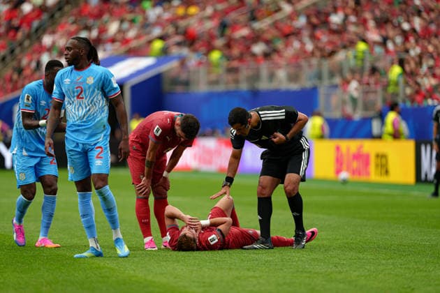 Abdulrahman Al-Jassim, Bruno Fernandes and Pedro Neto seen during FIFA World Cup, WM, Weltmeisterschaft, Fussball 2026 game between national teams of Portugal and DR Congo (Alejandro Espino Ball Raw Images) Arlington Dallas Stadium USA Copyright: xAlejandroxEspinox alejandroespino_portugal_congo_2526_4-6