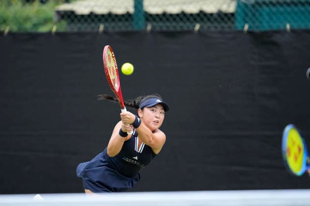 Lexus Nottingham Open - Day Three Eri Hozumi of Japan competes during the Round of 16 doubles match at the 2026 Lexus Nottingham Open Women s tennis tournament at the Nottingham Tennis Centre in Nottingham, England, on June 17, 2026. London Great Britain United Kingdom  Copyright: xOwenxHammondx originalFilename:hammond-2026lexu260617_npVrZ.jpg