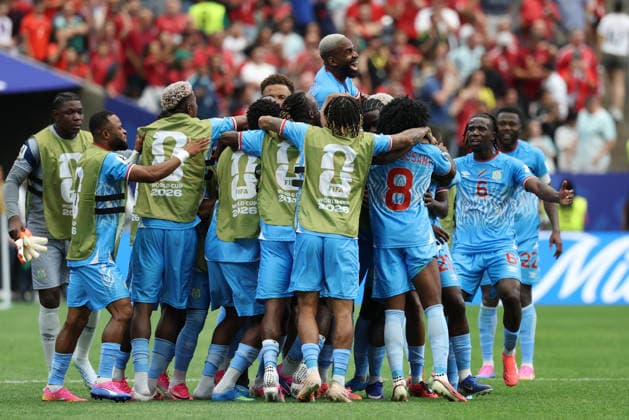 DR Congo s players celebrate after scoring the 1-1 during a 2026 World Cup Group K soccer match between Portugal and the Democratic Republic of Congo, in Houston, Texas, USA, 17 June 2026 . Portugal vs Democratic Republic of Congo !ACHTUNG: NUR REDAKTIONELLE NUTZUNG!  Copyright: xCarlosxRamírezx GRAF335 20260617-55020626436_1