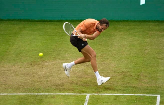 photo : Daniil Medvedev gewinnt in 2 Sätzen Tennis-Turnier Terra Wortmann Cup im Gerry Weber Sportpark in Halle Westfalen am Mi. 17.06.2026