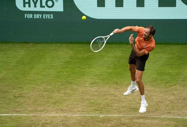 photo : Daniil Medvedevgewinnt in 2 Sätzen Tennis-Turnier Terra Wortmann Cup im Gerry Weber Sportpark in Halle Westfalen am Mi. 17.06.2026