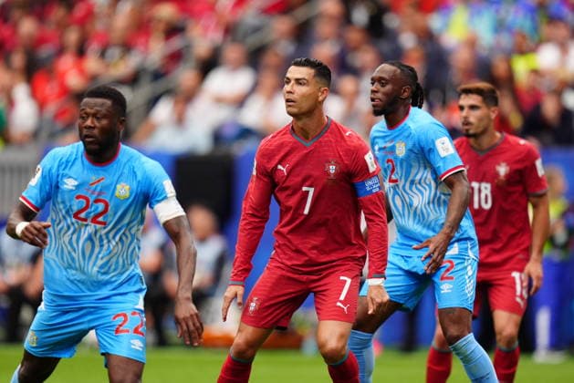 Portugal v DR Congo - FIFA World Cup, WM, Weltmeisterschaft, Fussball 2026 - Group K HOUSTON, USA - JUNE 17: Cristiano Ronaldo (7) of Portugal in action against Chancel Mbemba of DR Congo during the 2026 FIFA World Cup First Stage Group K match between Portugal and DR Congo at NRG Stadium (Houston Stadium) in Houston, Texas, United States on June 17, 2026. Hakan Akgun Anadolu Texas United States. Editorial use only. Please get in touch for any other usage.  Copyright: x2026xAnadoluxHakanxAkgunx