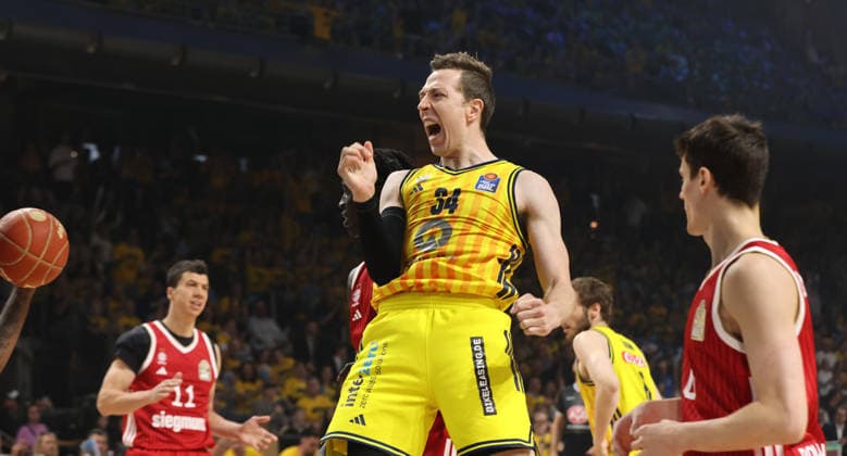 Justin Bean jubelt nach Dunking Zweikampf Spielszene Aktion Basketball BBL Bundesliga Herren Play Off Finale 3.Spiel Saison 2025 2026 17.06.2026 ALBA Berlin vs. Bayern München