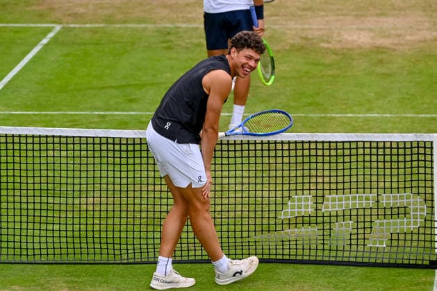 Ben Shelton (USA) lacht TERRA WORTMANN Open 2026, Tennis, ATP, Tennis Herren Tennis Herren 500, Turnier, Hauptfeld, 17.06.2026, TERRA WORTMANN Open 2026, Tennis, ATP, Tennis Herren 500, Turnier, Hauptfeld, 17.06.2026 Halle