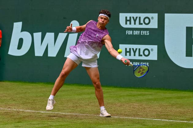 Ben Shelton (USA) erwartet den Ball auf der Vorhand TERRA WORTMANN Open 2026, Tennis, ATP, Tennis Herren Tennis Herren 500, Turnier, Hauptfeld, 17.06.2026, TERRA WORTMANN Open 2026, Tennis, ATP, Tennis Herren 500, Turnier, Hauptfeld, 17.06.2026 Halle