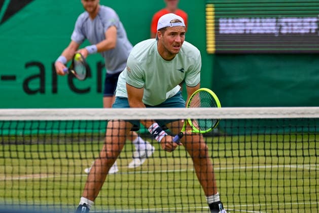 Jan-Lennard Struff (GER) am Netz TERRA WORTMANN Open 2026, Tennis, ATP, Tennis Herren Tennis Herren 500, Turnier, Hauptfeld, 17.06.2026, TERRA WORTMANN Open 2026, Tennis, ATP, Tennis Herren 500, Turnier, Hauptfeld, 17.06.2026 Halle