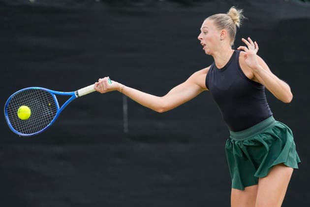 Lexus Nottingham Open - Day Three Alicia Dudeney of Great Britain competes during the Round of 16 doubles match at the 2026 Lexus Nottingham Open Women s tennis tournament at the Nottingham Tennis Centre in Nottingham, England, on June 17, 2026. London Great Britain United Kingdom  Copyright: xOwenxHammondx originalFilename:hammond-2026lexu260617_npqrw.jpg