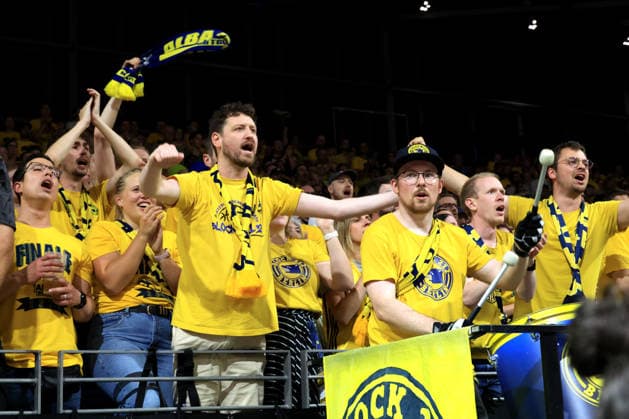 DEU, easyCredit BBL, ALBA vs. Bayern Muenchen, 17.06.2026, Uber-Arena, Berlin, DEU, easyCredit BBL, ALBA vs. Bayern Muenchen, im Bild ALBA-Fans, Fanblock,