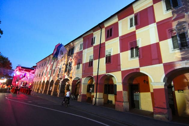 Buildings lit up with Croatian players Historic buildings in the city center were illuminated with the figures of Croatian football players during the England - Croatia match at the World Cup on June 17, 2026 Bjelvoar Croatia  DamirxSpeharx PIXSELL
