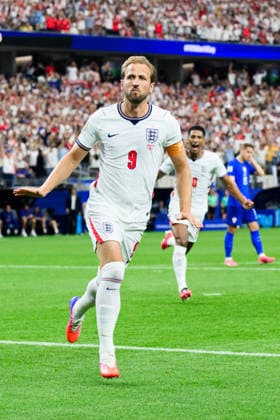 260617 Harry Kane of England celebrates scoring 1-0 on a penalty kick during the FIFA World Cup, WM, Weltmeisterschaft, Fussball 2026 football match between England and Croatia on June 17, 2026 in Dallas. Photo: Joel Marklund BILDBYRAN kod JM JM0826 bbeng fotboll football soccer fotball vm fotbolls-vm fotball-vm fotbolls-vm 2026 fifa world cup 2026 england kroatien croatia jubel