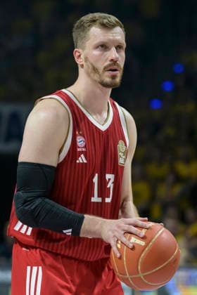 im Bild v.l.: Andreas Obst (FCB 13), GER, Berlin, Basketball, Alba Berlin vs FC Bayern Basketball, Albatrosse, Finalspiel 3 um die Deutsche Meisterschaft, in der Max-Schmeling-Halle, 17.06.2026,