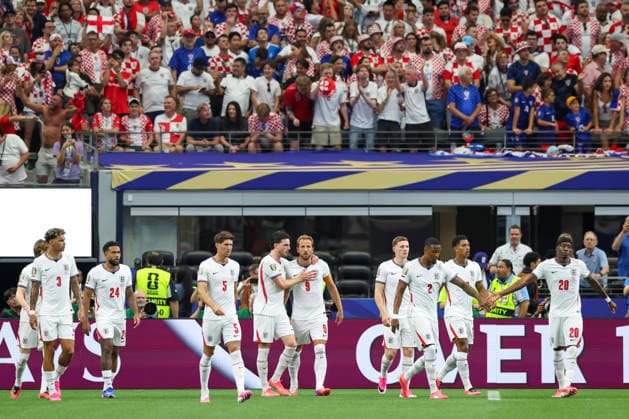 England v Croatia, FIFA World Cup, WM, Weltmeisterschaft, Fussball 2026 England forward Harry Kane (9) scores a GOAL 1-0 penalty celebrates England midfielder Declan Rice (4) during the England v Croatia FIFA WORLD CUP 2026 Group L match at Dallas Stadium, Arlington, United States on 17 June 2026 Credit: Phil Duncan Every Second Media Editorial use only. All images are copyright Every Second Media Limited. No images may be reproduced without prior permission. Copyright: xIMAGO EveryxSecondxMediax ESM-2042-0021 PhilxDuncanx xEveryxSecondxMediax