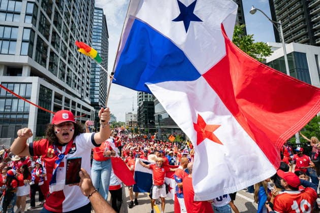 June 17, 2026, Toronto, On, Canada: Panama fans participate in a fan march toward Toronto Stadium before a FIFA World Cup, WM, Weltmeisterschaft, Fussball group-stage soccer match against Ghana, in Toronto on Wednesday, June 17, 2026. Canada News - June 17, 2026  - ZUMAc35_ 20260617_zaf_c35_090 Copyright: xArlynxMcadoreyx