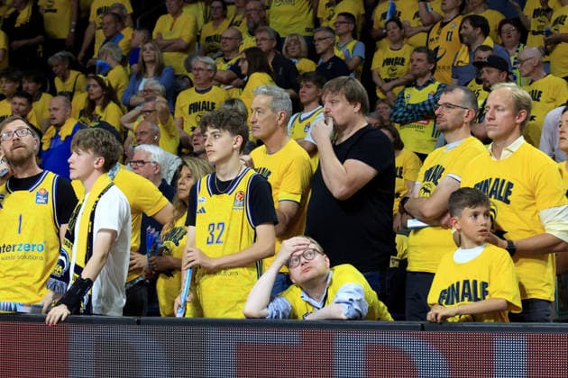 DEU, easyCredit BBL, ALBA vs. Bayern Muenchen, 17.06.2026, Uber-Arena, Berlin, DEU, easyCredit BBL, ALBA vs. Bayern Muenchen, im Bild ALBA-Fans, Fanblock,