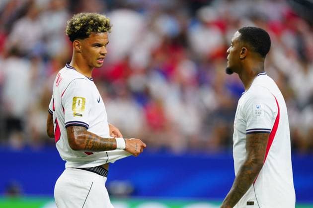 Nico O Reilly and Ezri Konsa of England England v Croatia, 2026 FIFA World Cup, WM, Weltmeisterschaft, Fussball Group L, Football, Dallas Stadium, Arlington, Texas, USA - 17 Jun 2026Arlington Dallas Stadium Texas (TX) United States of America EDITORIAL USE ONLY No use with unauthorised audio, video, data, fixture lists, club league logos or live services. Online in-match use limited to 120 images, no video emulation. No use in betting, games or single club league player publications.  Copyright: xJavierxGarcia Shutterstockx 16928920cu