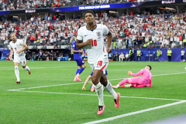 England v Croatia, FIFA World Cup, WM, Weltmeisterschaft, Fussball 2026 England midfielder Jude Bellingham (10) scores a GOAL 3-2 and celebrates during the England v Croatia FIFA WORLD CUP 2026 Group L match at Dallas Stadium, Arlington, United States on 17 June 2026 Credit: Phil Duncan Every Second Media Editorial use only. All images are copyright Every Second Media Limited. No images may be reproduced without prior permission. Copyright: xIMAGO EveryxSecondxMediax ESM-2042-0039 PhilxDuncanx xEveryxSecondxMediax