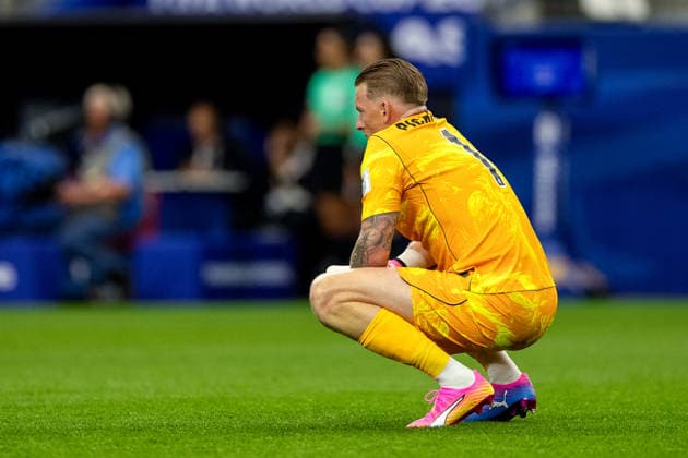DALLAS, TEXAS - JUNE 17: England goalkeeper Jordan Pickford looks on during the FIFA World Cup, WM, Weltmeisterschaft, Fussball 2026 Group L match between England and Croatia at Dallas Stadium on June 17, 2026 in Dallas, Texas.  Copyright: xMBxMediax