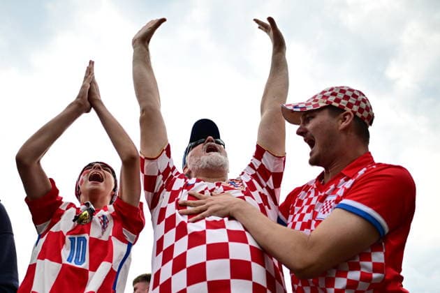 June 17, 2026, Toronto, On, Canada: Fans react to EnglandöÄÃ s opening goal as they watch England take on Croatia on a screen at FIFA Fan Fest in Toronto, on Wednesday, June 17, 2026. Canada News - June 17, 2026  - ZUMAc35_ 20260617_zaf_c35_102 Copyright: xSammyxKoganx