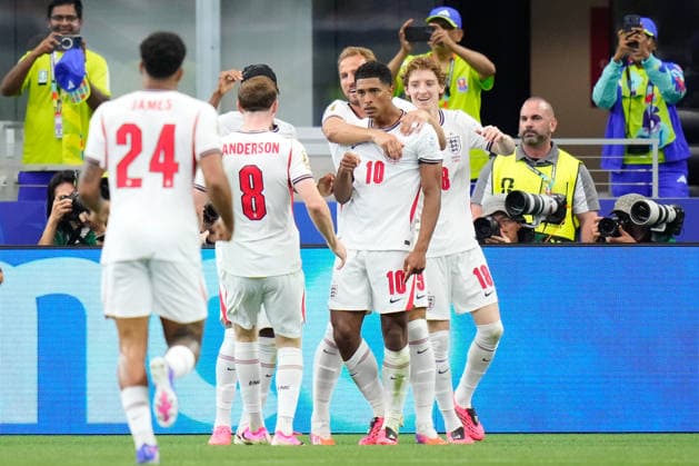 England v Croatia: Group L - FIFA World Cup, WM, Weltmeisterschaft, Fussball 2026 Jude Bellingham of England celebrates a goal with teammates during the FIFA World Cup 2026 Group L match between England and Croatia at Dallas Stadium on June 17, 2026 in Arlington, Texas. Arlington TX United States  Copyright: xJosexBretonx originalFilename:bretonhernandez-englandv260617_npkbS.jpg