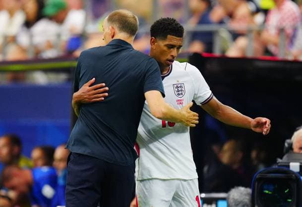 Thomas Tuchel with Jude Bellingham of England after his substitution England v Croatia, 2026 FIFA World Cup, WM, Weltmeisterschaft, Fussball Group L, Football, Dallas Stadium, Arlington, Texas, USA - 17 Jun 2026Arlington Dallas Stadium Texas (TX) United States of America EDITORIAL USE ONLY No use with unauthorised audio, video, data, fixture lists, club league logos or live services. Online in-match use limited to 120 images, no video emulation. No use in betting, games or single club league player publications.  Copyright: xJavierxGarcia Shutterstockx 16928920dr