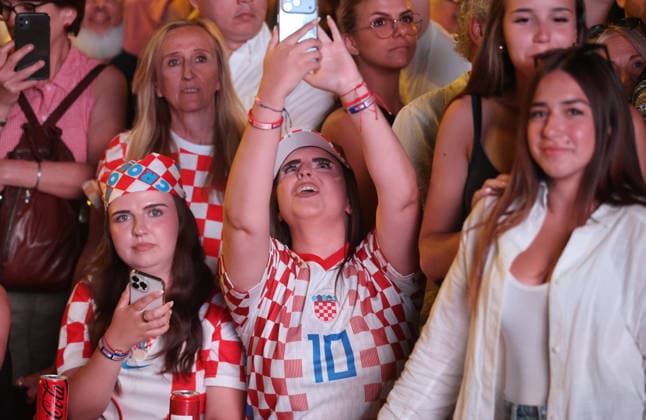 260617_PXL_fans world cup 2026 Fan atmosphere while watching the match between Croatia and England at Zvonec park in Split, Croatia, on June 17, 2026.  IvoxCagalj PIXSELL