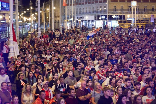 260617_PXL_fans world cup 2026 Fan atmosphere while watching the match between Croatia and England in the central square in Zagreb, Croatia, on June 17, 2026.  NevaxZganec PIXSELL