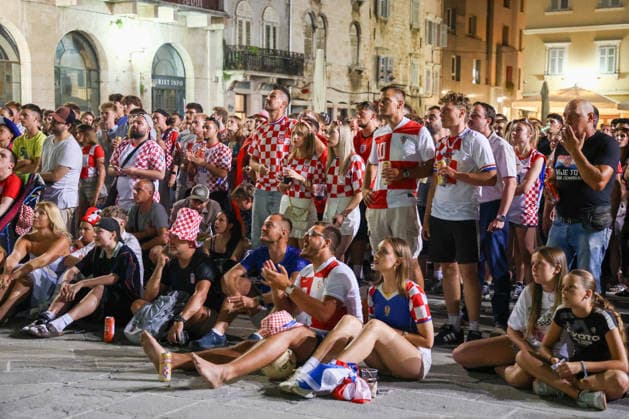 260617_PXL_fans world cup 2026 Fan atmosphere while watching the match between Croatia and England at Pula Forum in Pula, Croatia, on June 17, 2026.  SreckoxNiketicx PIXSELL