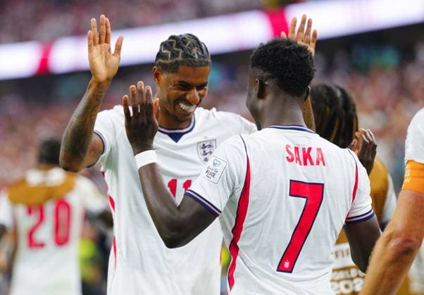 Marcus Rashford celebrates with Bukayo Saka after scoring for England England v Croatia, 2026 FIFA World Cup, WM, Weltmeisterschaft, Fussball Group L, Football, Dallas Stadium, Arlington, Texas, USA - 17 Jun 2026Arlington Dallas Stadium Texas (TX) United States of America EDITORIAL USE ONLY No use with unauthorised audio, video, data, fixture lists, club league logos or live services. Online in-match use limited to 120 images, no video emulation. No use in betting, games or single club league player publications.  Copyright: xJavierxGarcia Shutterstockx 16928920dz