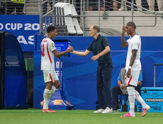 Fußball, Herren, FIFA World Cup, WM, Weltmeisterschaft, Fussball 2026 in Mexiko, Kanada und USA, Spiel in Dallas (Gruppe L, 1. Spieltag), England - Kroatien, v. l. Jude Bellingham (England), Trainer Thomas Tuchel (England), 17.06. 2026,