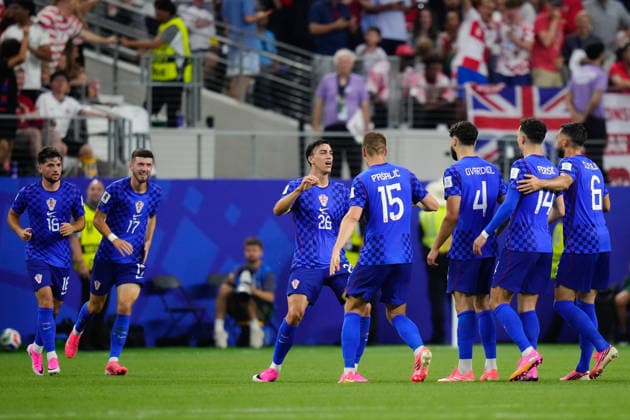 England v Croatia: Group L - FIFA World Cup, WM, Weltmeisterschaft, Fussball 2026 Petar Musa of Croatia celebrates a goal with teammates during the FIFA World Cup 2026 Group L match between England and Croatia at Dallas Stadium on June 17, 2026 in Arlington, Texas. Arlington TX United States  Copyright: xJosexBretonx originalFilename:bretonhernandez-englandv260617_np2DD.jpg