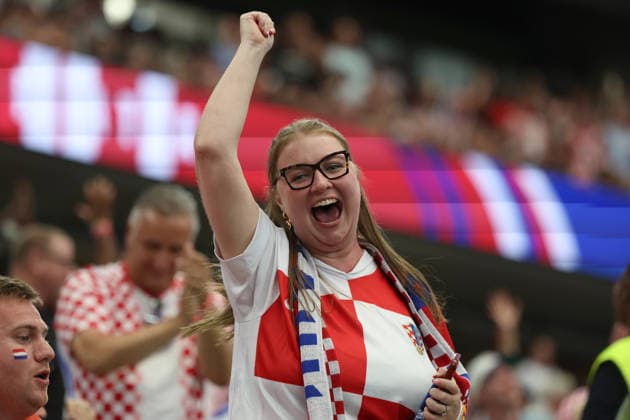 A fan of Croatia cheers during a Group L match of the 2026 FIFA World Cup, WM, Weltmeisterschaft, Fussball between England and Croatia at AT&T Stadium in Dallas, USA, 17 June 2026. FIFA World Cup 2026: England - Croatia !ACHTUNG: NUR REDAKTIONELLE NUTZUNG!  Copyright: xKennethxFernándezx AMDEP6813 20260617-55020628168_1