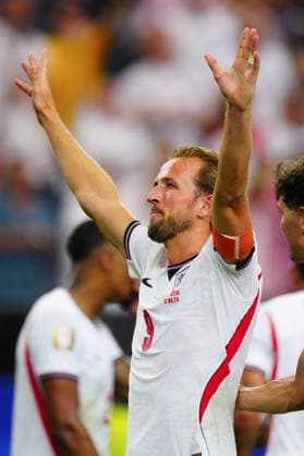 Harry Kane of England celebrates victory England v Croatia, 2026 FIFA World Cup, WM, Weltmeisterschaft, Fussball Group L, Football, Dallas Stadium, Arlington, Texas, USA - 17 Jun 2026Arlington Dallas Stadium Texas (TX) United States of America EDITORIAL USE ONLY No use with unauthorised audio, video, data, fixture lists, club league logos or live services. Online in-match use limited to 120 images, no video emulation. No use in betting, games or single club league player publications.  Copyright: xJavierxGarcia Shutterstockx 16928920em