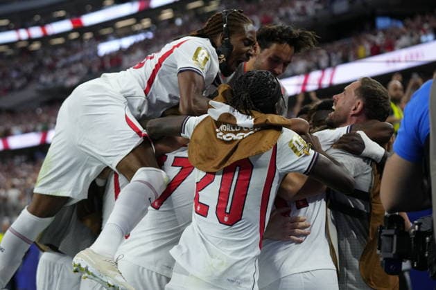 FIFA World Cup, WM, Weltmeisterschaft, Fussball 2026 - Group L - England vs Croatia Players of England celebrate scoring the 4-2 goal during the FIFA World Cup 2026 group stage match England against Croatia, in Dallas, Texas, USA, 17 June 2026. DALLAS United States  Copyright: xJEFFREYxMCWHORTERx