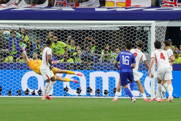 Martin Baturina (4-R) of Croatia scores a goal during a Group L match at the 2026 FIFA World Cup, WM, Weltmeisterschaft, Fussball between England and Croatia at AT&T Stadium in Dallas, USA, 17 June 2026. FIFA World Cup 2026 - Group L - England vs Croatia !ACHTUNG: NUR REDAKTIONELLE NUTZUNG!  Copyright: xMariscalx GR3478 20260617-55020628225_1